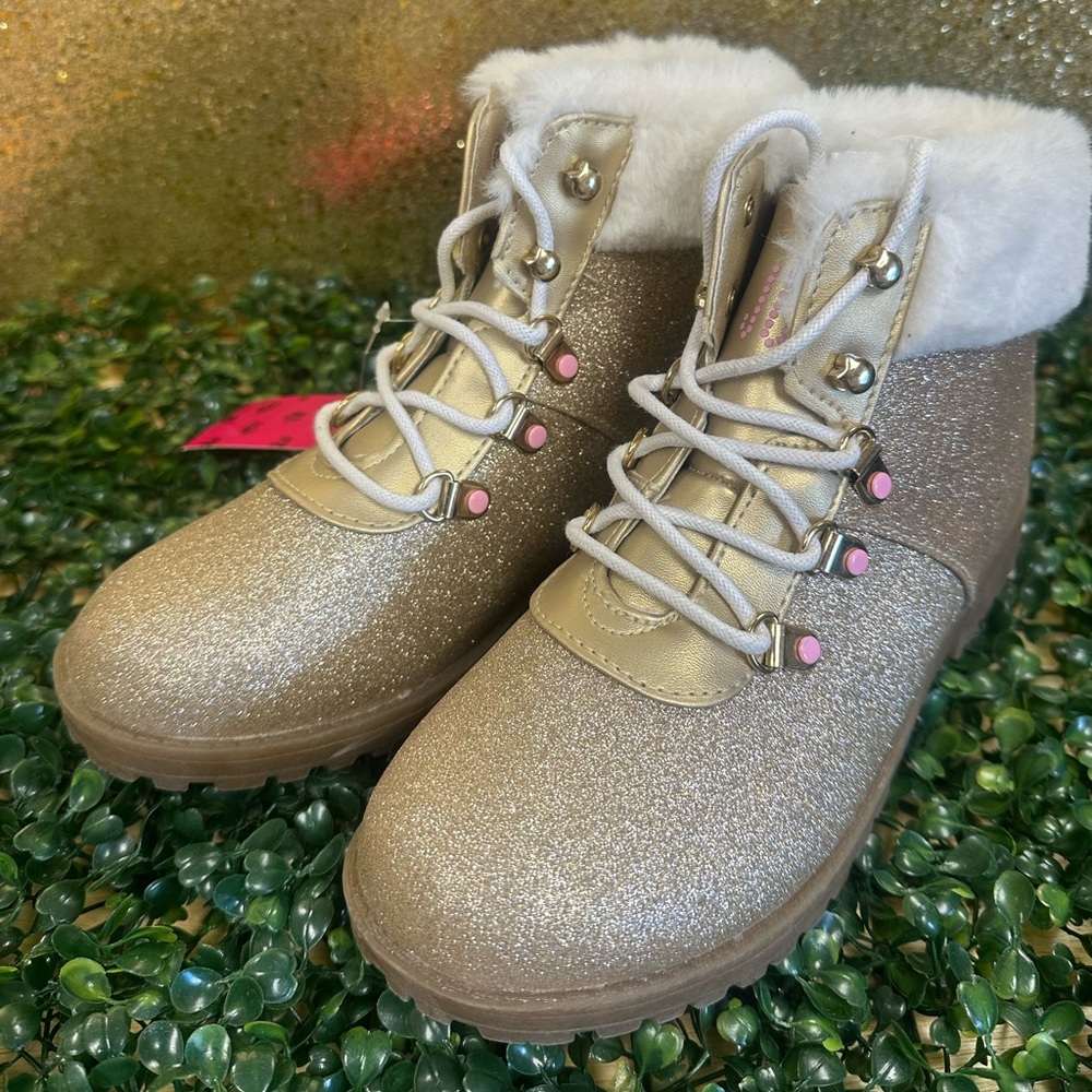 Juicy Couture Glittery Gold Kids Boots with Faux Fur